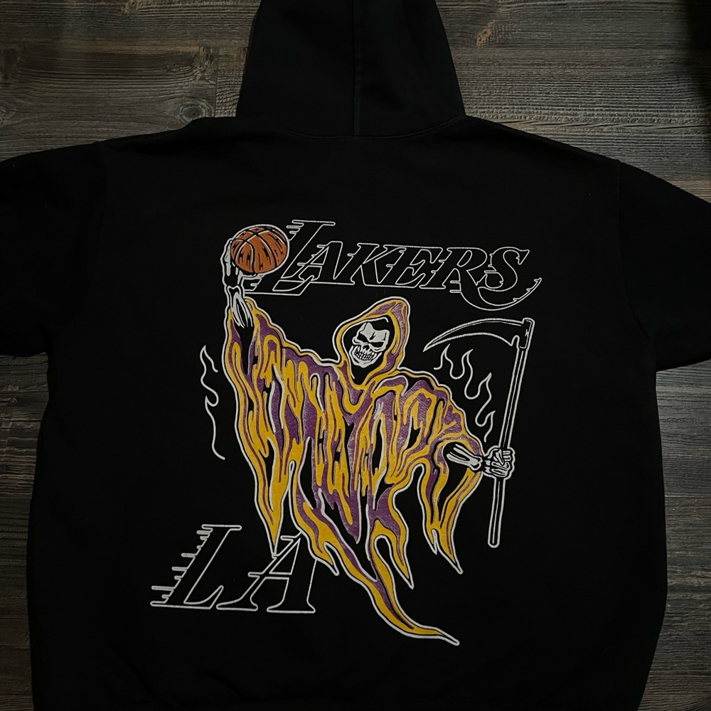 Warren Lotas Lakers hoodie